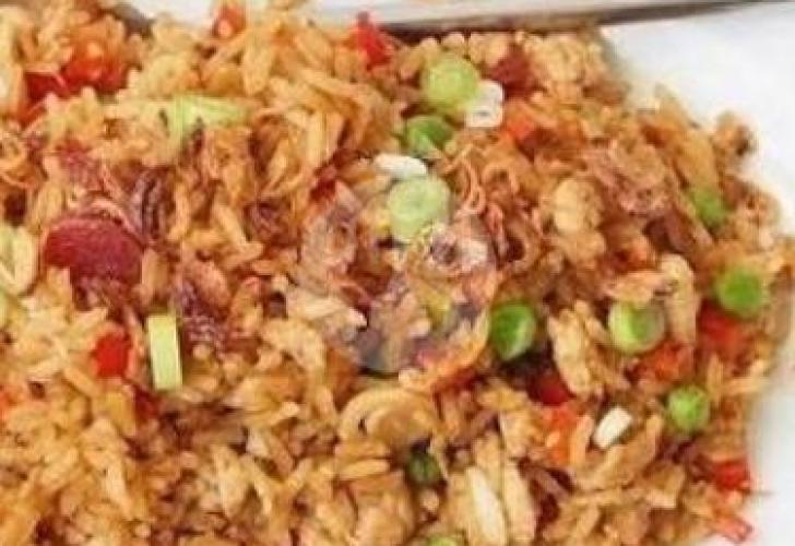 Nasi Goreng Banyu Tarung: Rasa yang Menggugah Jiwa di Jantung Cilacap
